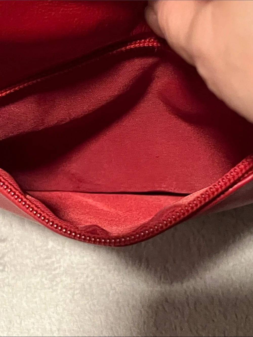 Travelon Red Crossbody Travel Bag-EUC - Picture 5 of 12